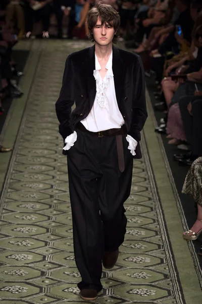 Look 5
